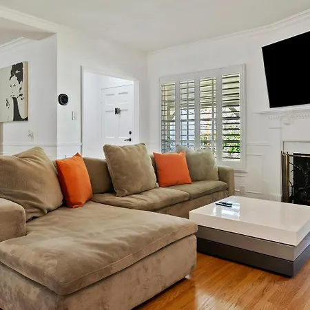 Modern 4Bed 3Bath Villa With Piano Near Universal Studio & Hollywood For 9